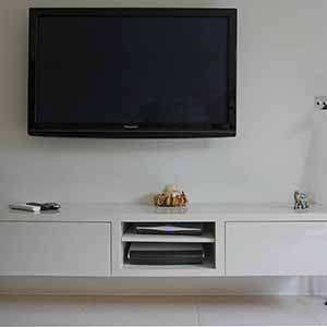 a cantilevered unit